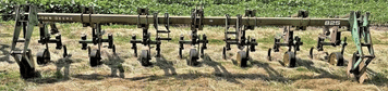 Main image John Deere 825