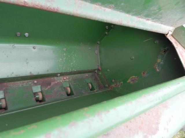 Image of John Deere 8250 equipment image 4