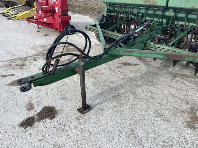 Image of John Deere 8250 equipment image 4