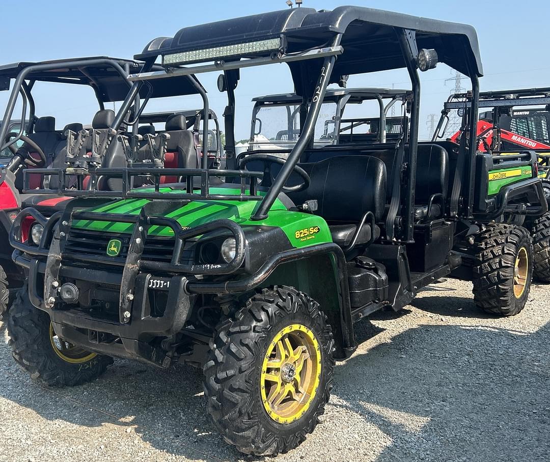 Image of John Deere XUV 825E Primary image