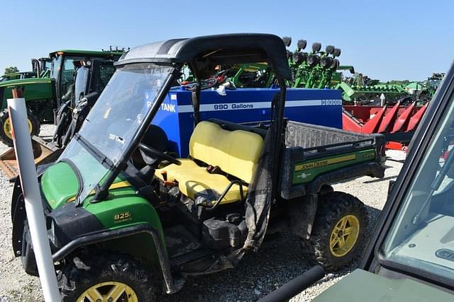 Image of John Deere Gator XUV 825i equipment image 2