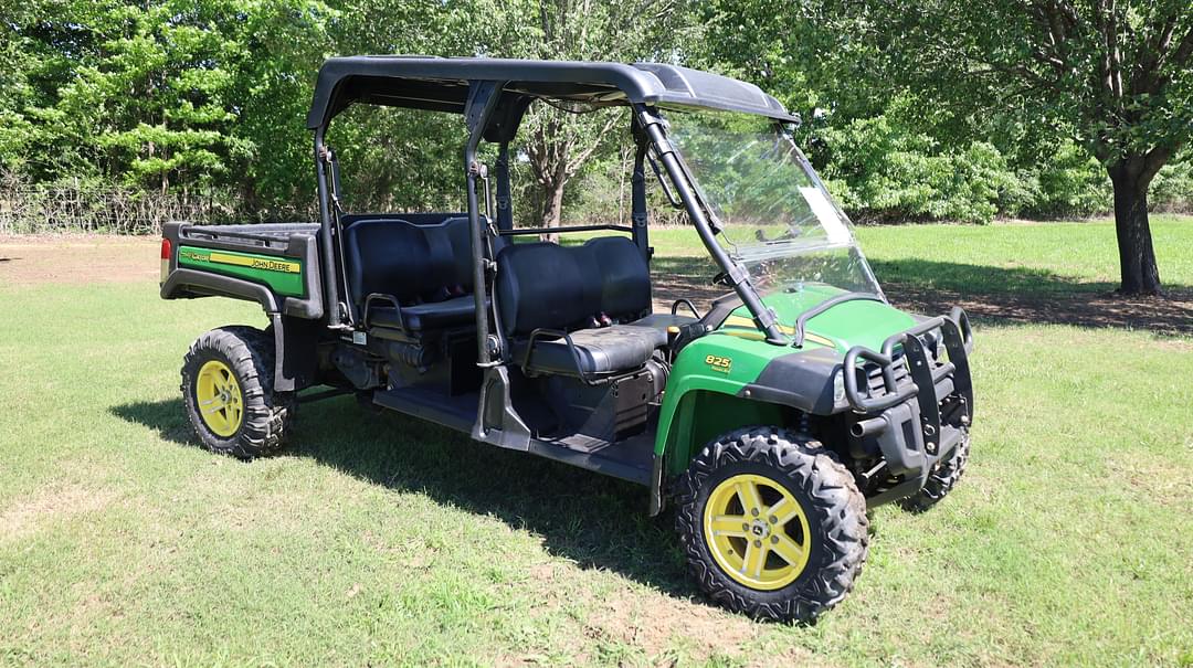 Image of John Deere XUV 825E Primary image