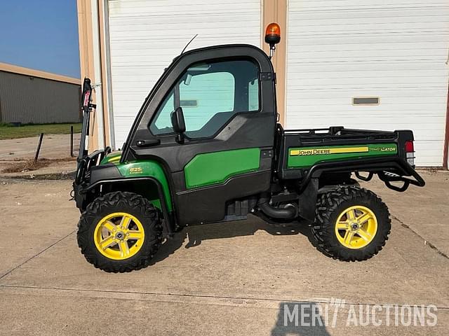 Image of John Deere Gator XUV 825i equipment image 1