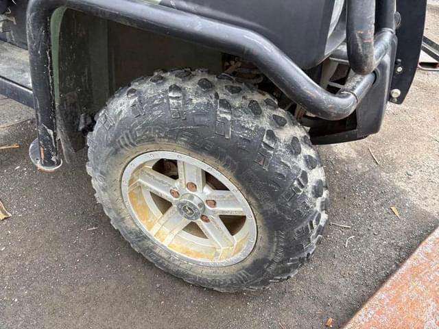 Image of John Deere Gator XUV 825i equipment image 4