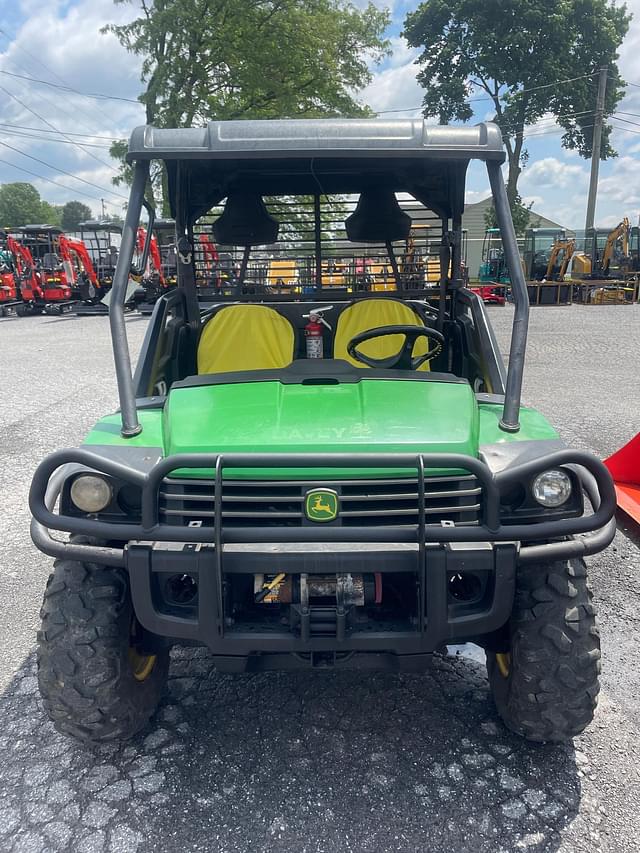 Image of John Deere Gator XUV 825i equipment image 1