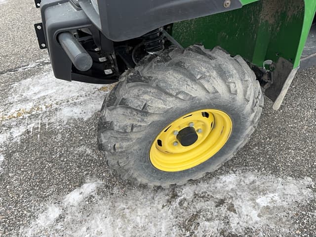 Image of John Deere Gator XUV 825i equipment image 1