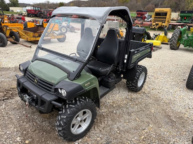 Image of John Deere Gator XUV 825i equipment image 2