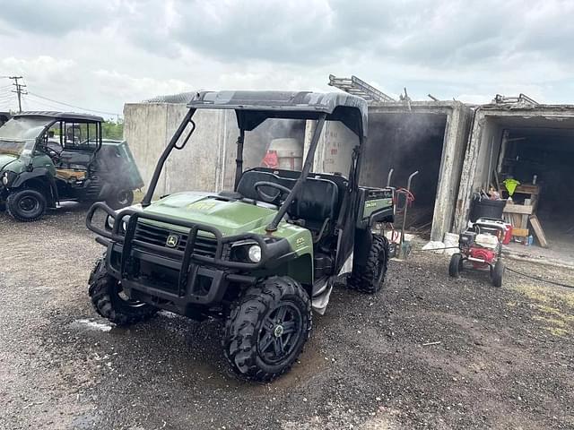 Image of John Deere Gator XUV 825i equipment image 1