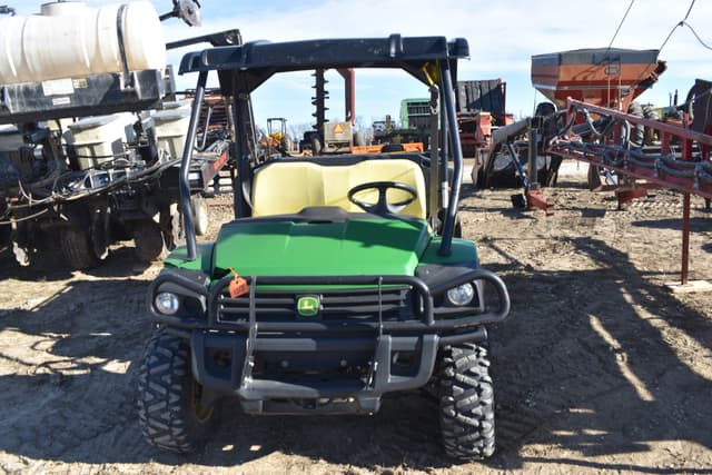 Image of John Deere Gator XUV 825i equipment image 1