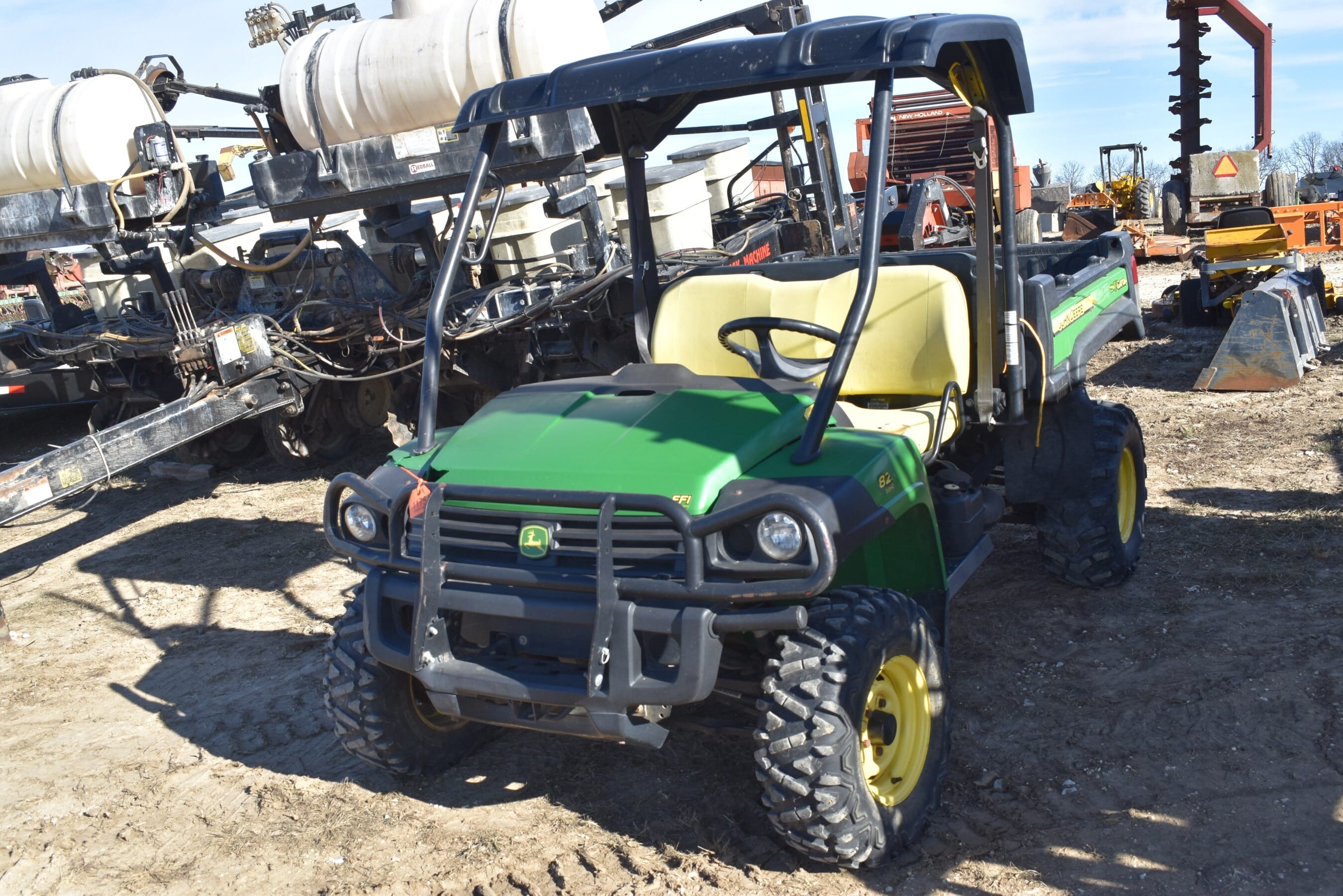 2011 John Deere Gator XUV 825i Equipment Image0
