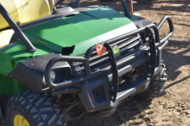 Image of John Deere Gator XUV 825i equipment image 3