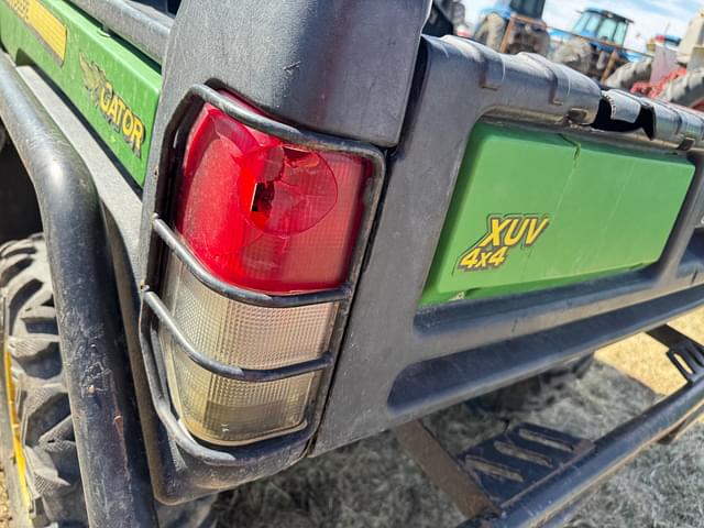 Image of John Deere Gator XUV 825i equipment image 4