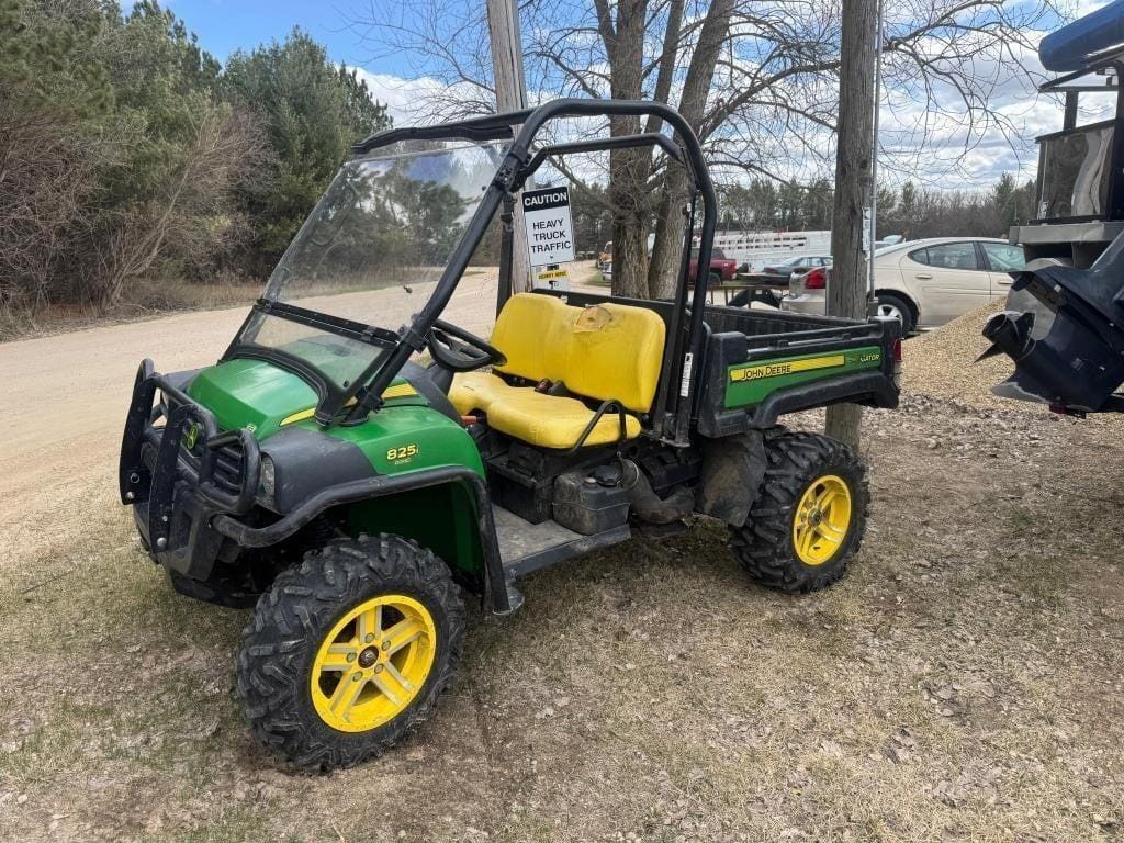Main image John Deere Gator XUV 825i