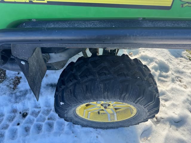 Image of John Deere Gator XUV 825i equipment image 1