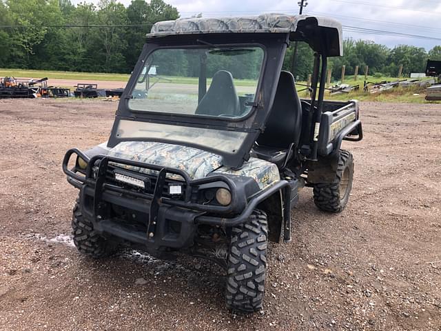 Image of John Deere Gator XUV 825i equipment image 1