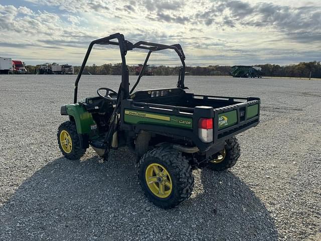 Image of John Deere Gator 825i equipment image 2