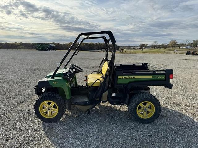 Image of John Deere Gator 825i equipment image 1