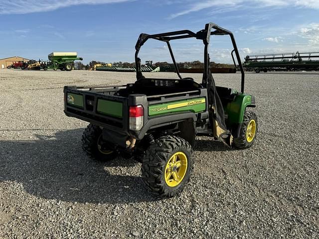 Image of John Deere Gator 825i equipment image 4