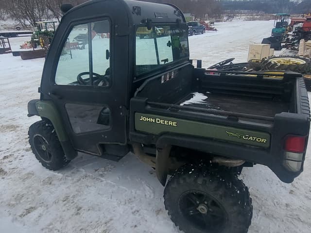 Image of John Deere Gator XUV 825i equipment image 2