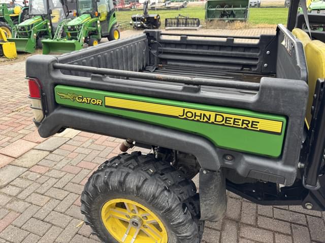 Image of John Deere Gator XUV 825i equipment image 4