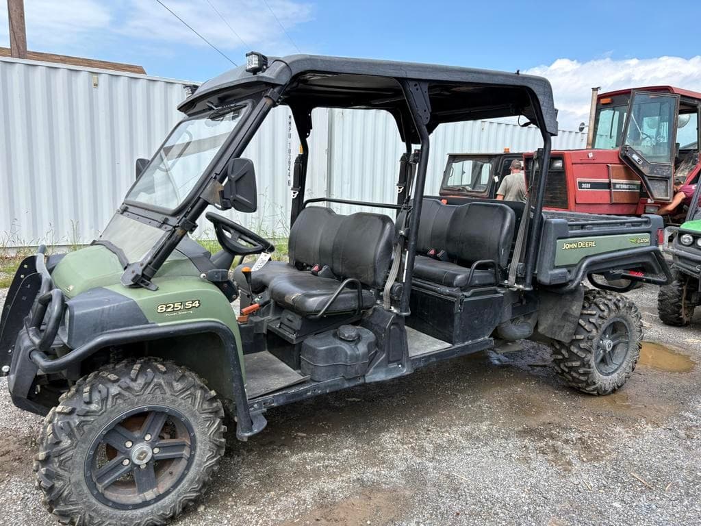 Image of John Deere Gator XUV 825i S4 Primary image