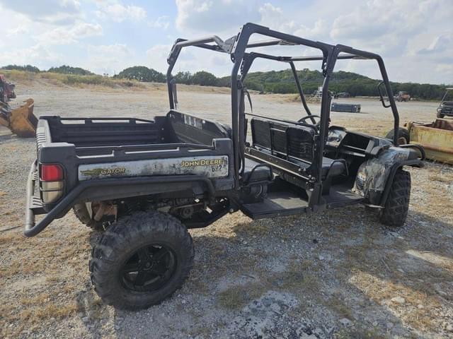 Image of John Deere Gator XUV 825i equipment image 4