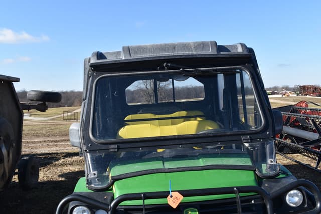 Image of John Deere Gator XUV 825i S4 equipment image 4