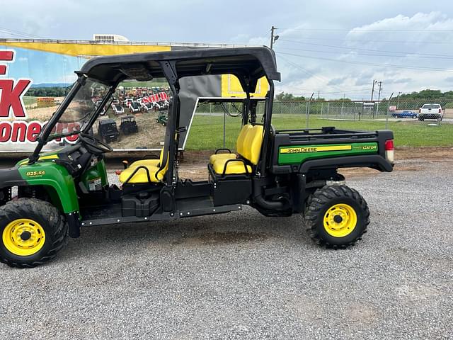 Image of John Deere Gator XUV 825i S4 equipment image 1