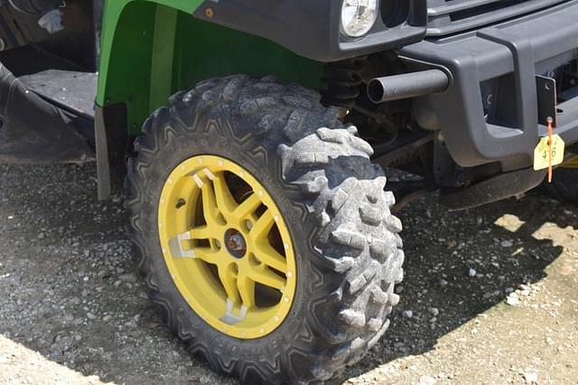 Image of John Deere XUV 825M equipment image 3