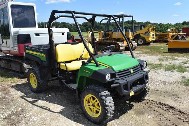Image of John Deere XUV 825M equipment image 2