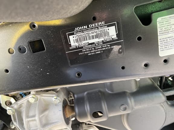 Image of John Deere XUV 825M S4 equipment image 1