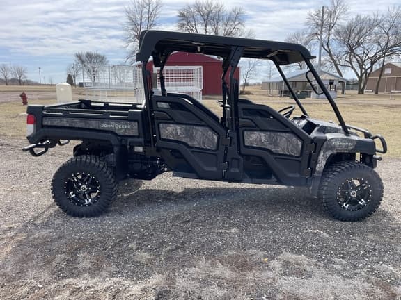 Image of John Deere XUV 825M S4 equipment image 2