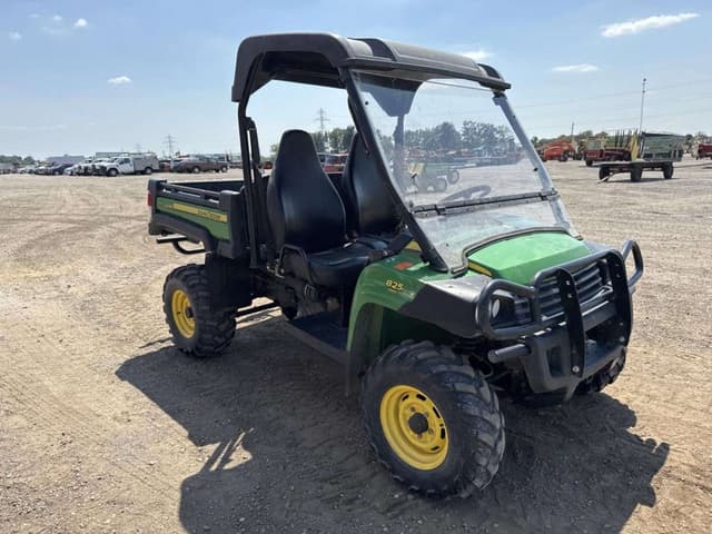 Image of John Deere Gator XUV 825i equipment image 3