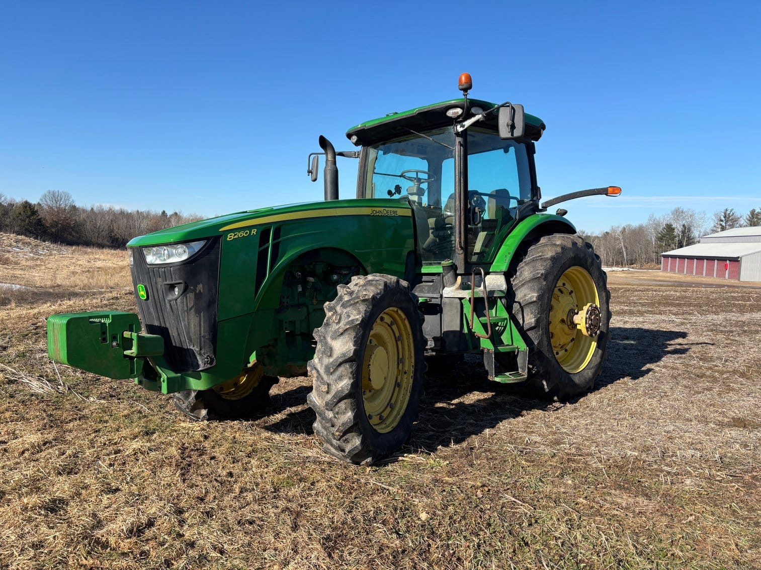 John Deere 8260R Equipment Image0
