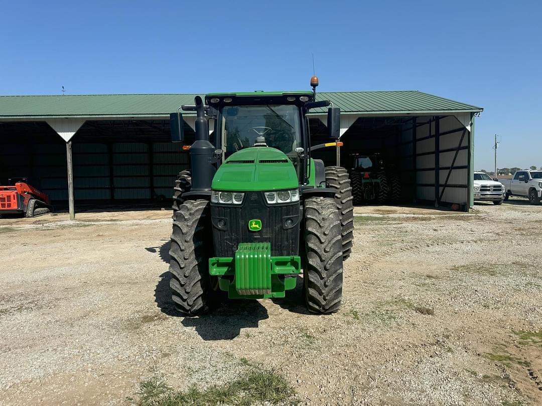 Image of John Deere 8270R Image 0