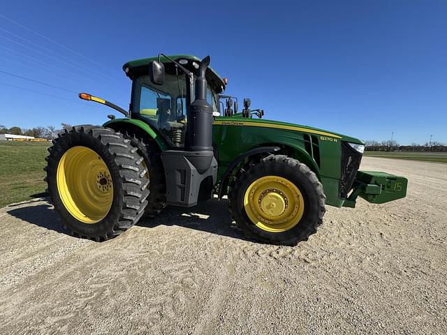 Image of John Deere 8270R equipment image 4