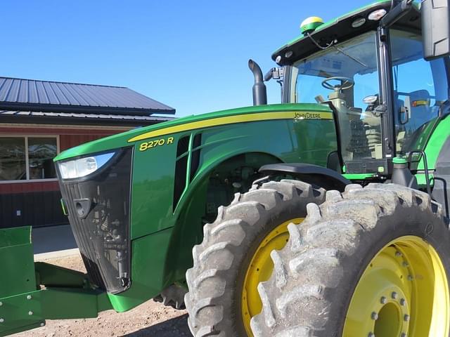 Image of John Deere 8270R equipment image 1