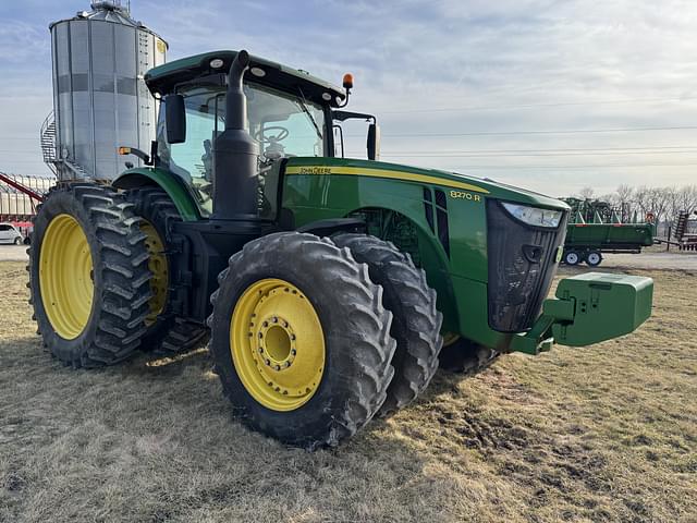 Image of John Deere 8270R equipment image 3