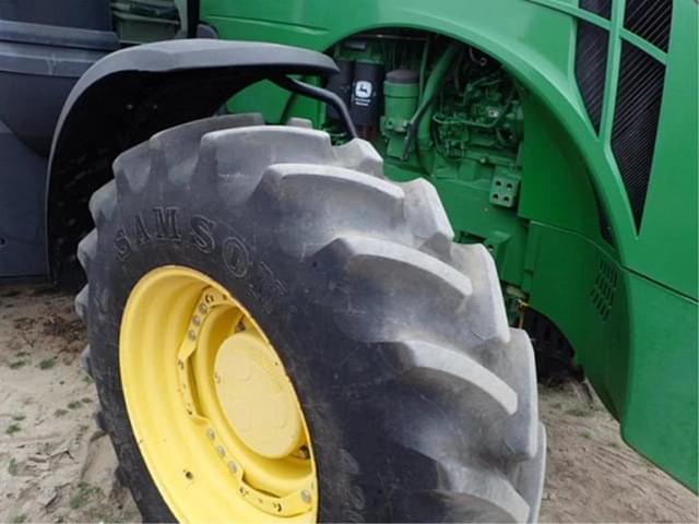 Image of John Deere 8270R equipment image 2