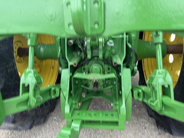 Image of John Deere 8285R equipment image 3