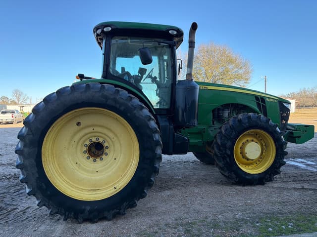 Image of John Deere 8285R equipment image 1