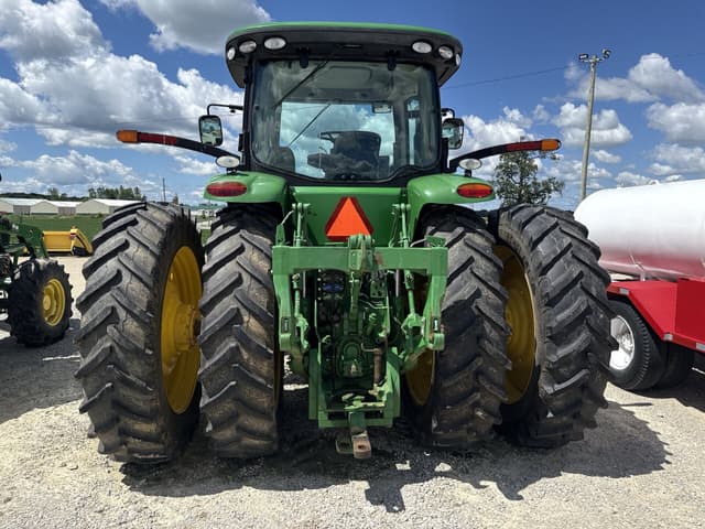 Image of John Deere 8285R equipment image 3