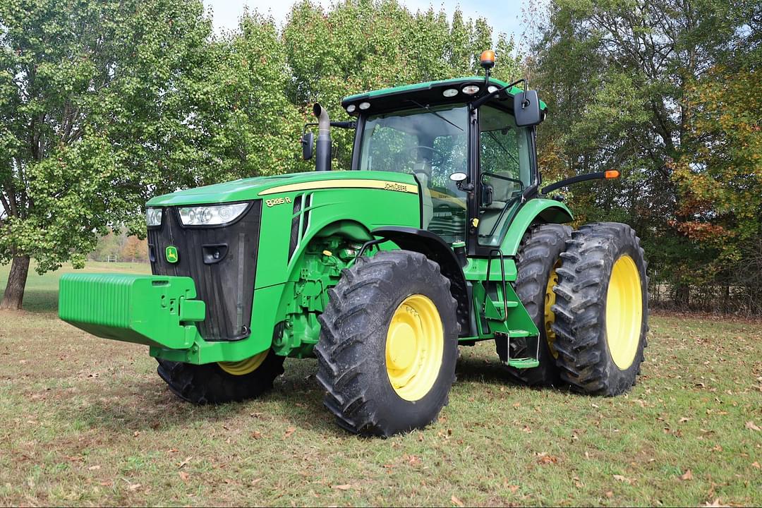 Image of John Deere 8285R Primary image