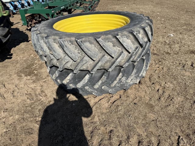 Image of John Deere 8285R equipment image 4