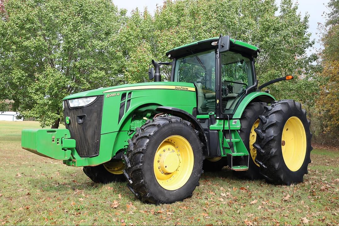 Image of John Deere 8285R Primary image