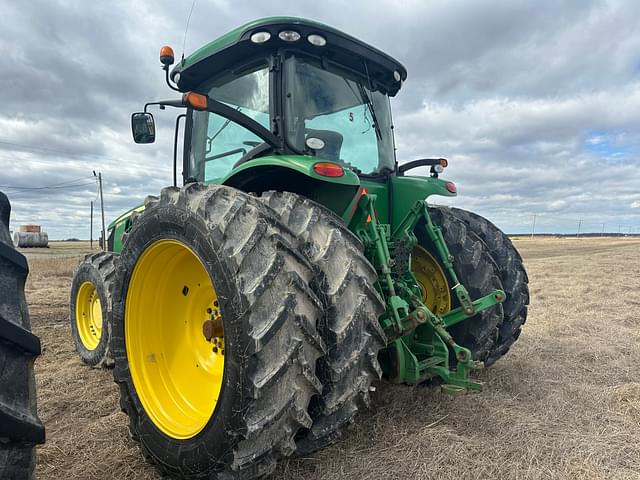 Image of John Deere 8285R equipment image 3