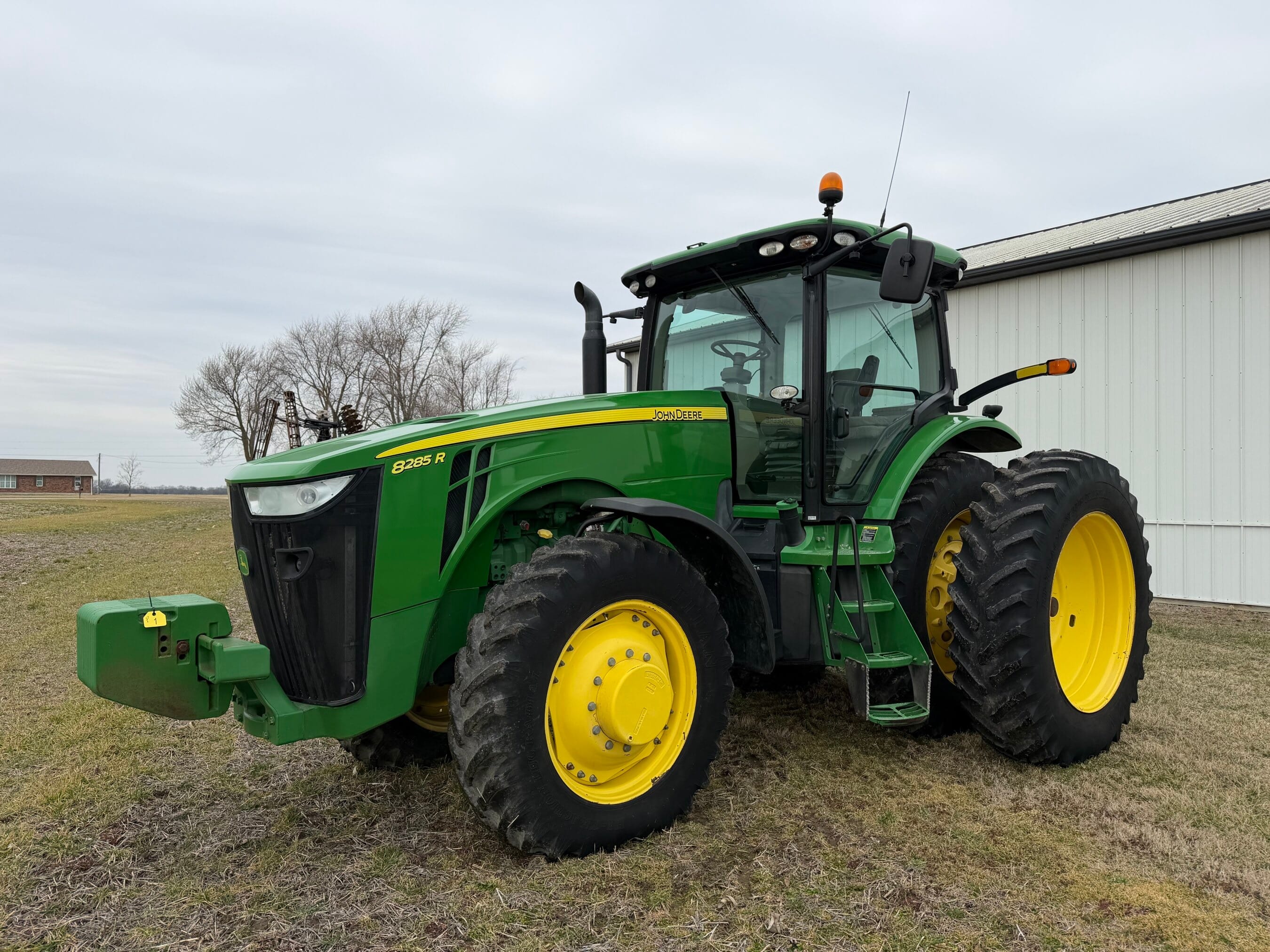 John Deere 8285R Equipment Image0