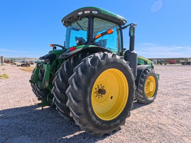Image of John Deere 8285R equipment image 4