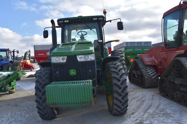 Image of John Deere 8285R equipment image 1
