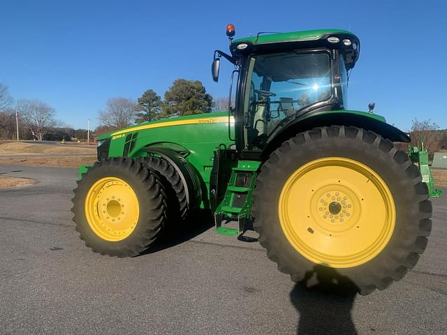 Image of John Deere 8295R equipment image 1